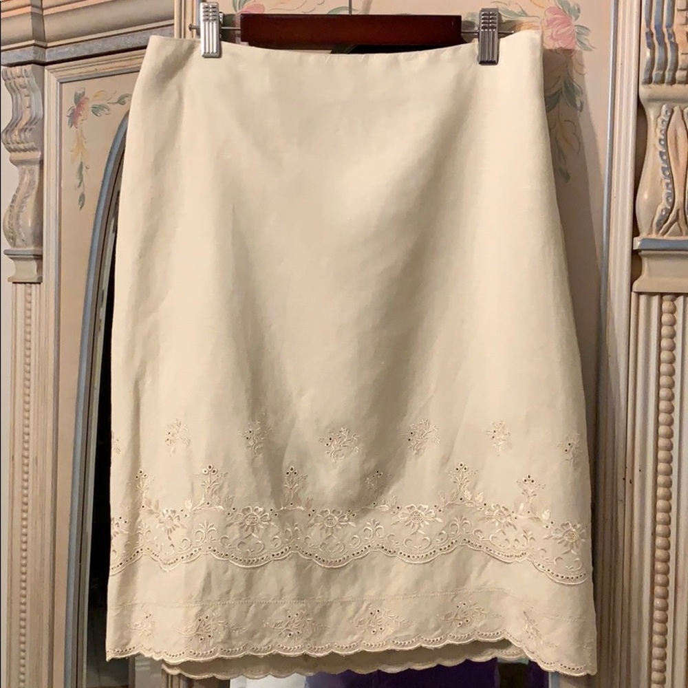 Linen Skirt with Lace Detail